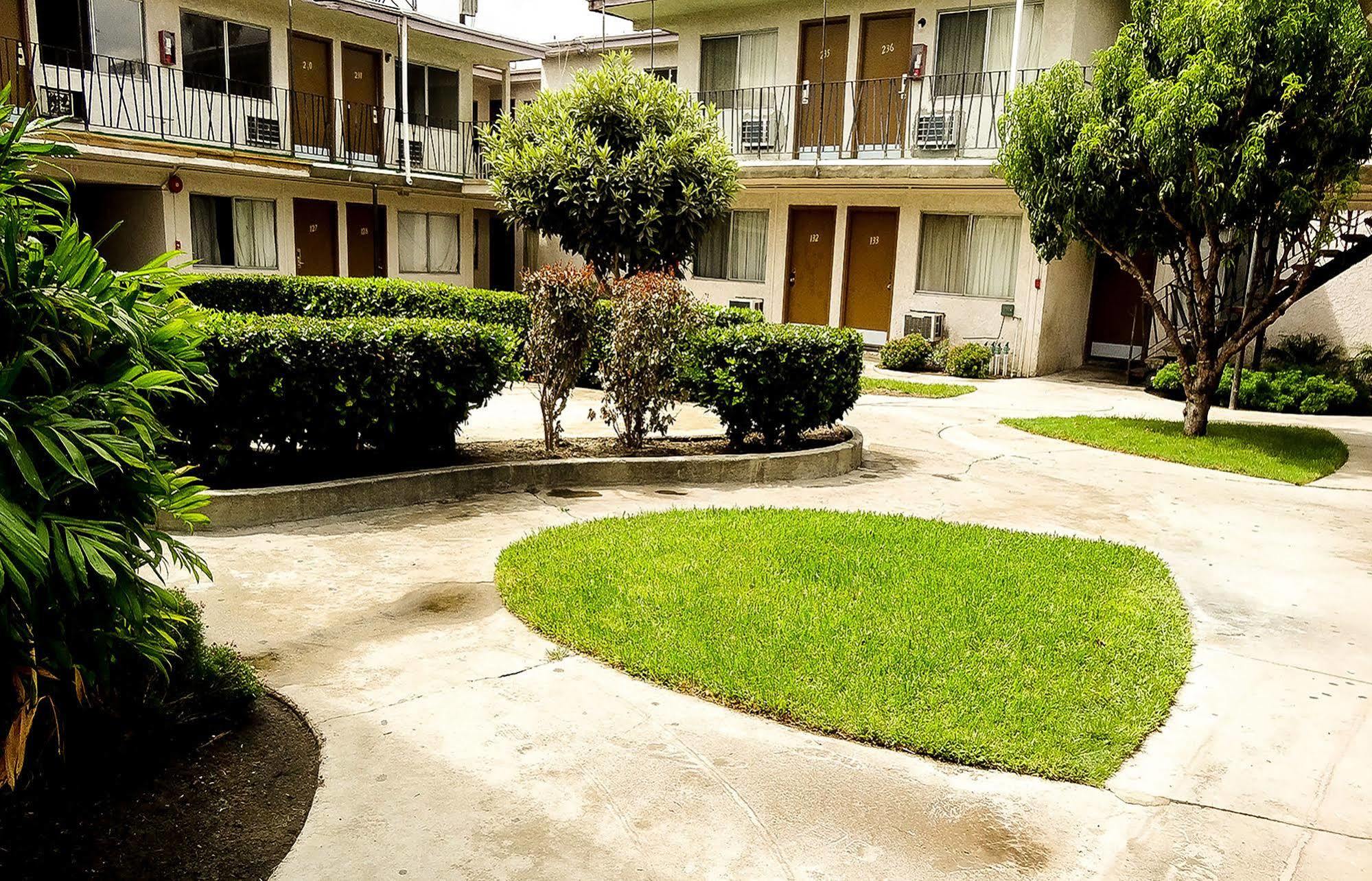 M Motel El Monte ロサンゼルス エクステリア 写真